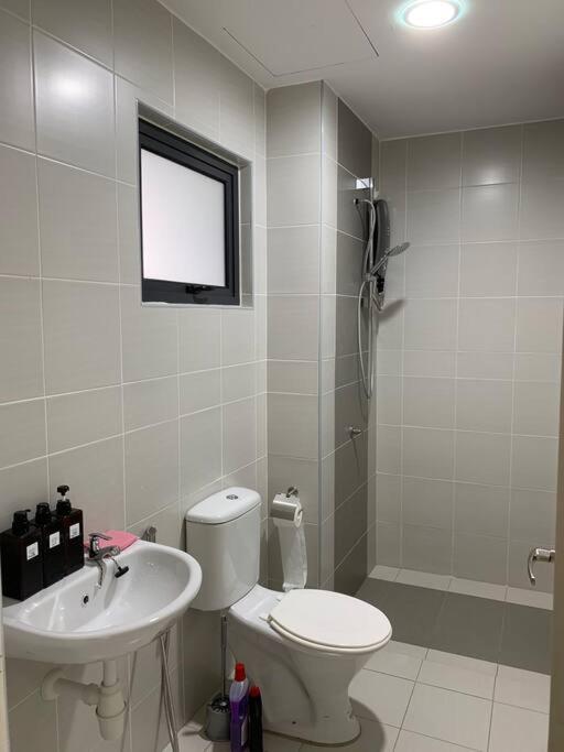 Stay@ Kiara Plaza Kajang/Semenyih Free Wifi/Car Park Luaran gambar